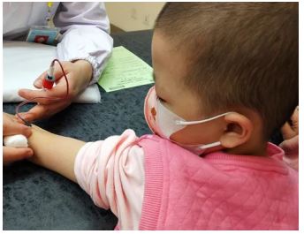 6岁小天使患血癌，高额化疗费压垮家庭，水滴筹网友爱心驰援